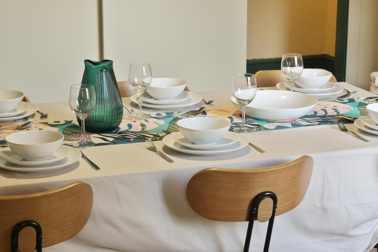 רוטרהאם Home From Home 4 Bed - Ideal For Workers & Great For Groups, Free Parking, Spacious, Pet Friendly Netflix מראה חיצוני תמונה